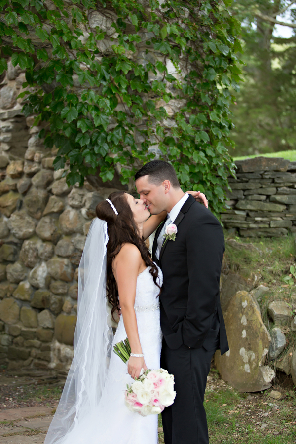 Zawistowski_Boothroyd_Shoreshotz1_Photography_riverhouseCTweddingshoreshotzphotography0025_low